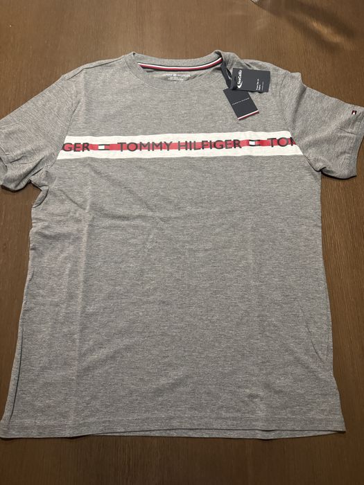 Tommy Hilfiger нова мъжка тениска М-размер