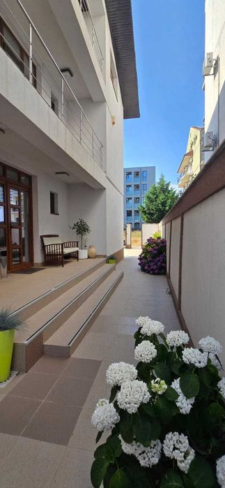 Pensiune, 10 Camere, Complet Funcțională în Eforie Nord