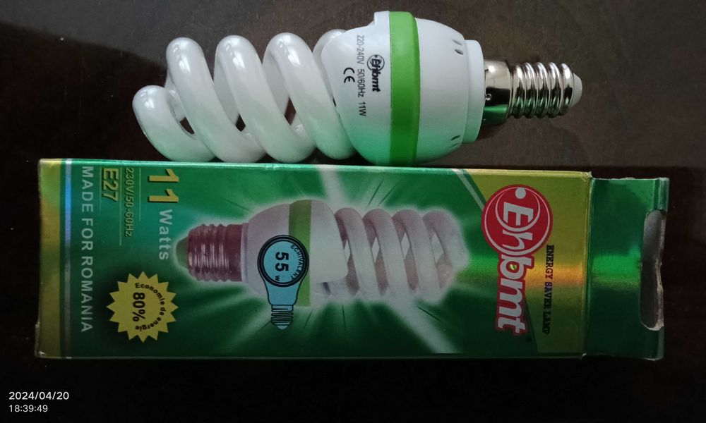 Lot 50 Becuri funcționale cfl / economice