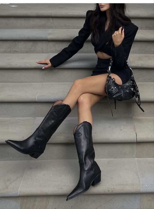 Черен комплект сако и пола Ezzaro