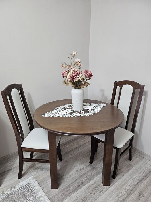 Masa si scaune sufragerie