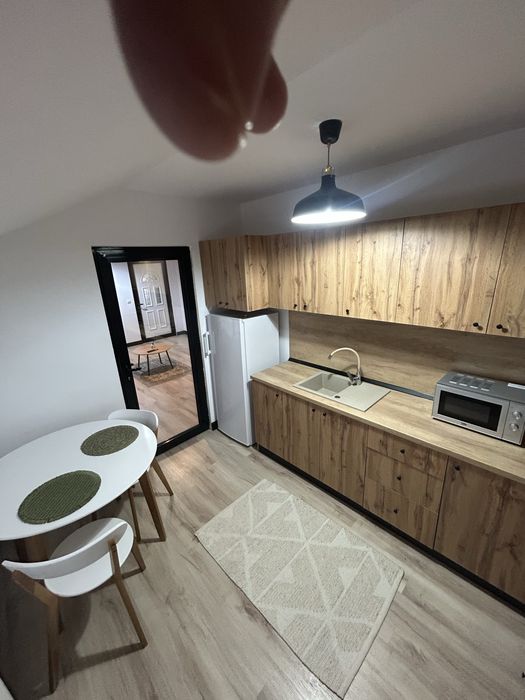 Proprietar inchiriez apartament zona rezidentiala  Viforata