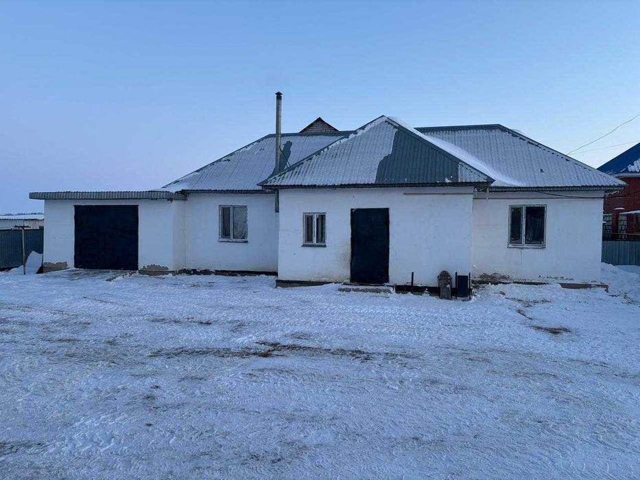 Мансард үй сатылады.