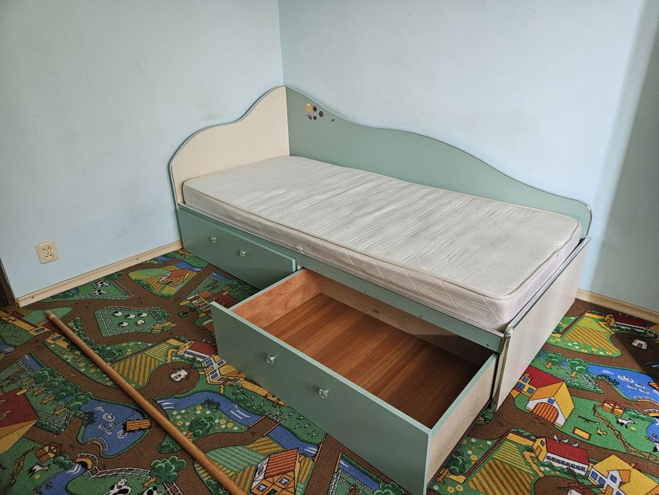 Vand mobila dormitor pentru copil