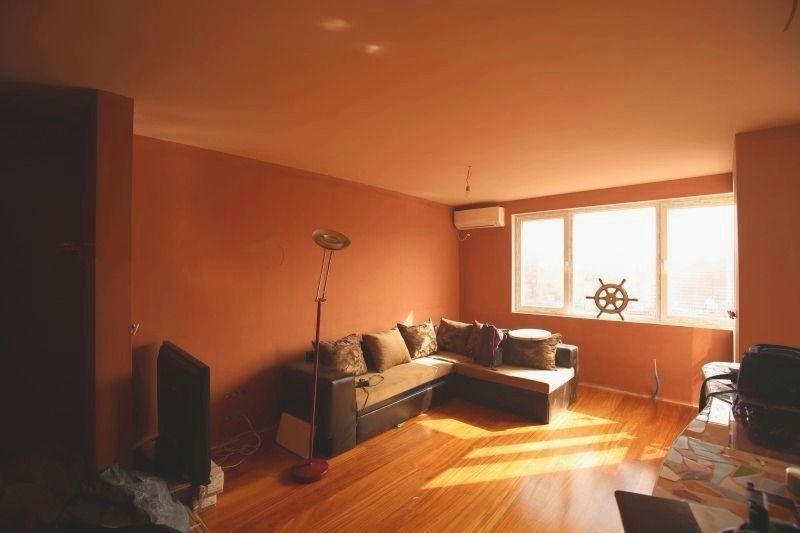 Двустаен апартамент в ж.к. Левски.