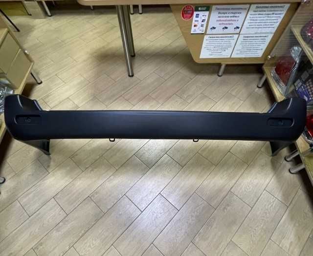 Бампер задний на Тойота Ленд Крусер 100 05-/ Toyota LCR 100 -06