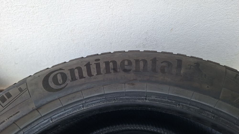 Vand anvelope 225 50 18 continental M+S ca noi