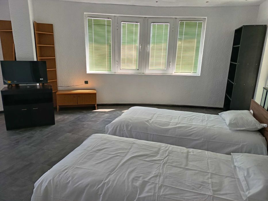 Стаи и легла за групи работници, София