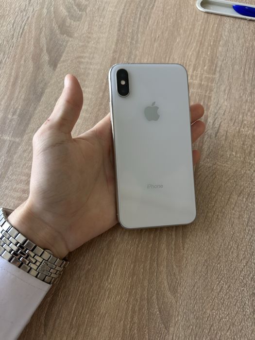 Iphone x.