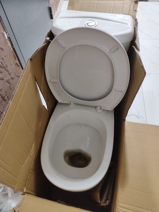 Унитаз сатылады.
