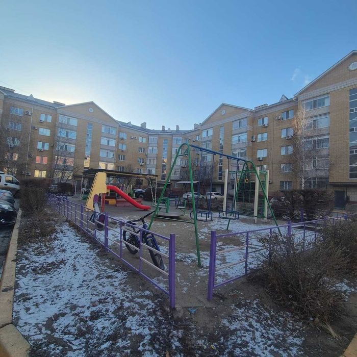 дом в жилом комплексе, видали?