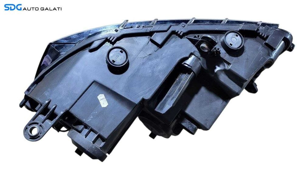 Far Dreapta FARA Xenon Volkswagen Passat B7 2010 - 2015 Cod 90003375 3AC941006 (Interior Prafuit Murdar) [L7644]