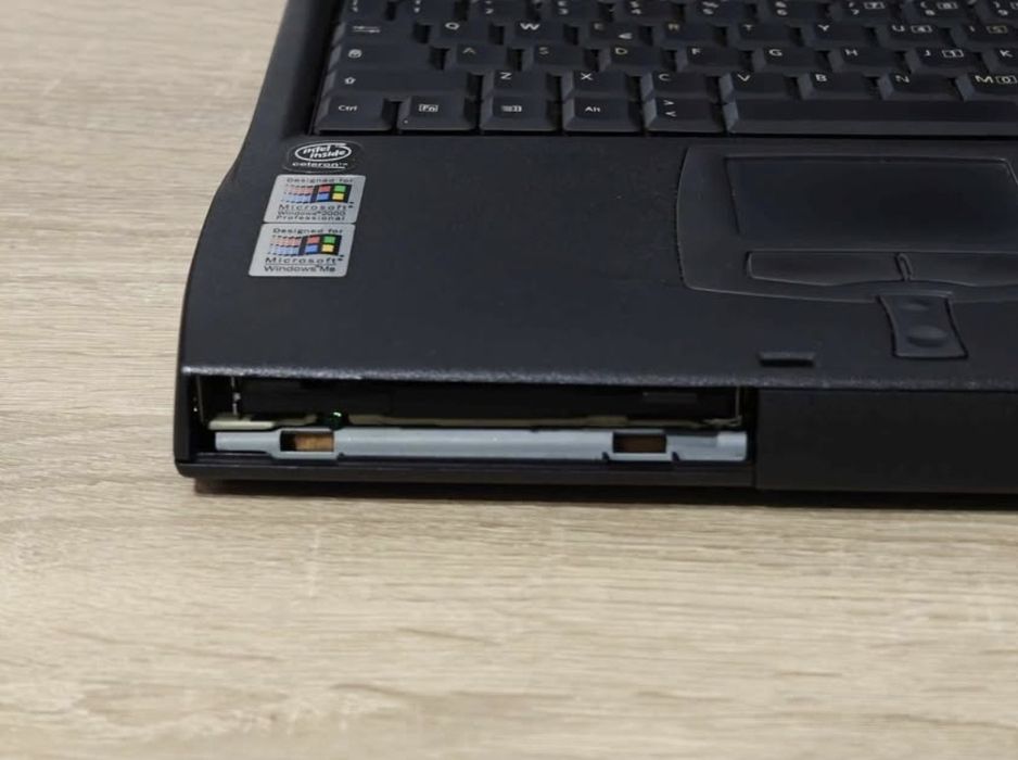 Laptop Acer travelmate retro