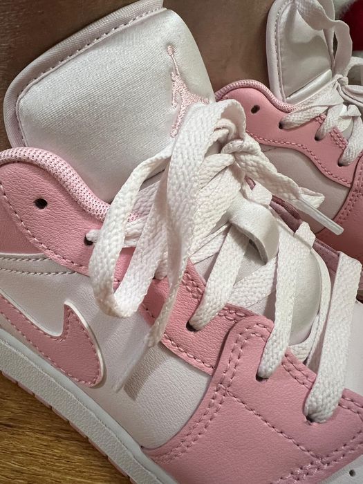 Air jordan кроссовки новые.