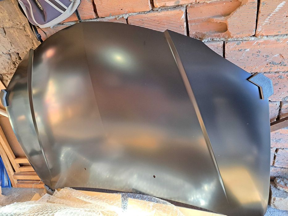 Преден капак за Мазда 3 седан нов