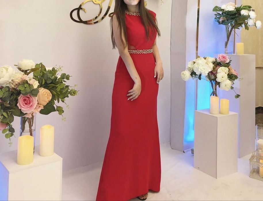 Шикарное вечернее платье