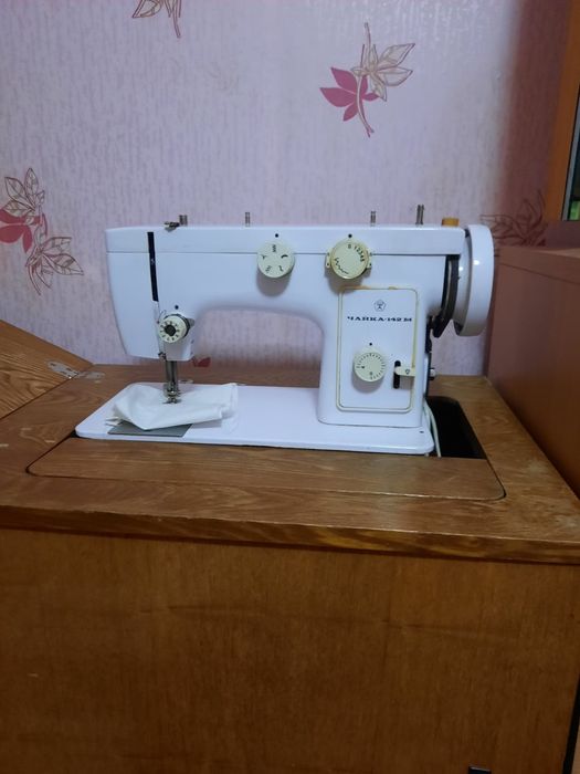 Швейная машина продается