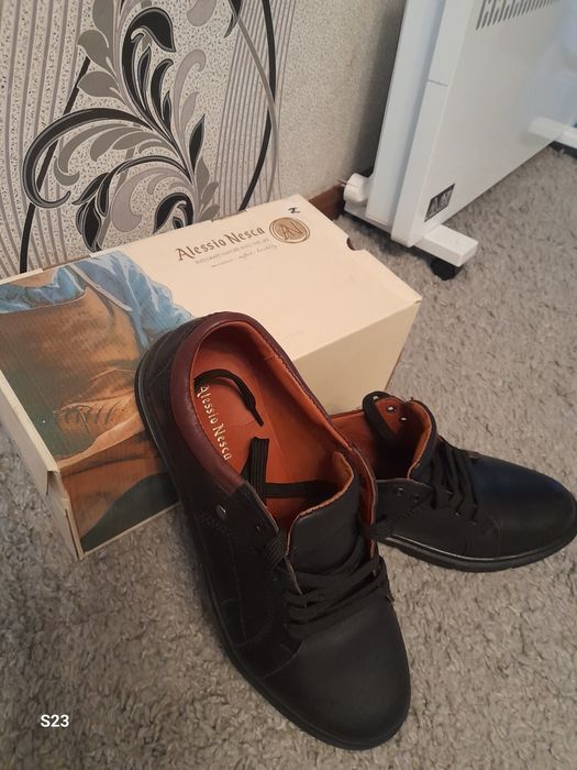 Продам мужские туфли