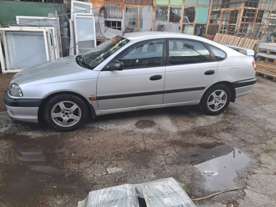 Toyota Avensis 1.8, 1ZZ-FE двигател, 2001 година
