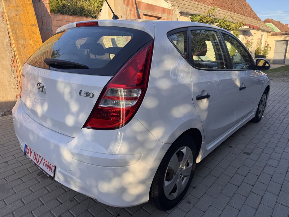 HYUNDAI i30 2011 — imagine 4