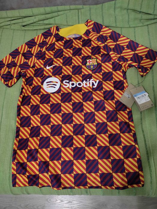 Новая футболка ФК Барселона (FC Barcelona)