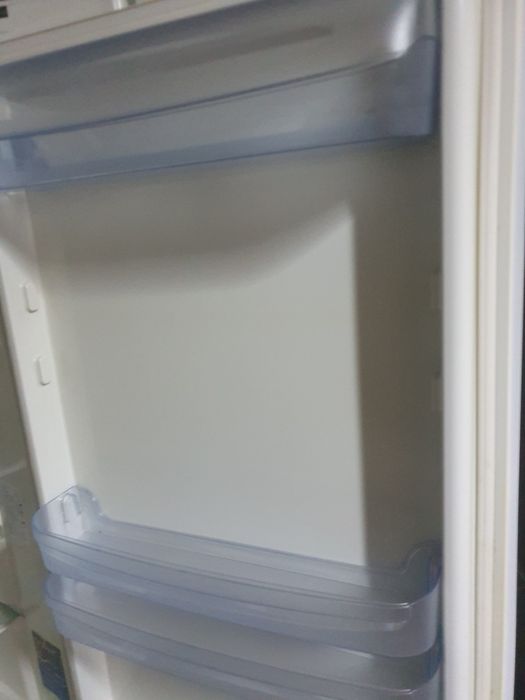 Продам холодильник  Indesit, в отличном состоянии..