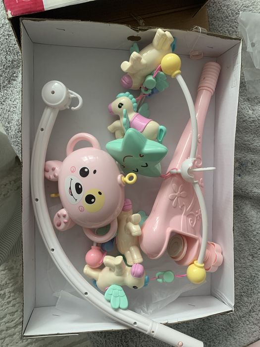 Продам игрушку на кооватку