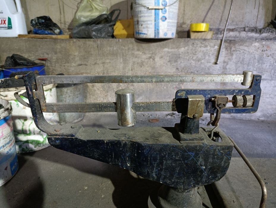 Продам весы производства СССР 1965 г.в.