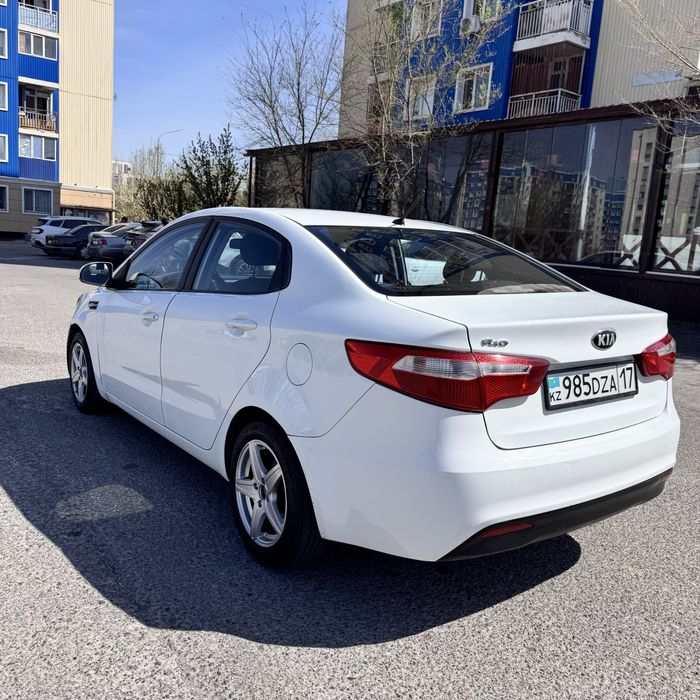 Kia Rio 2013 год