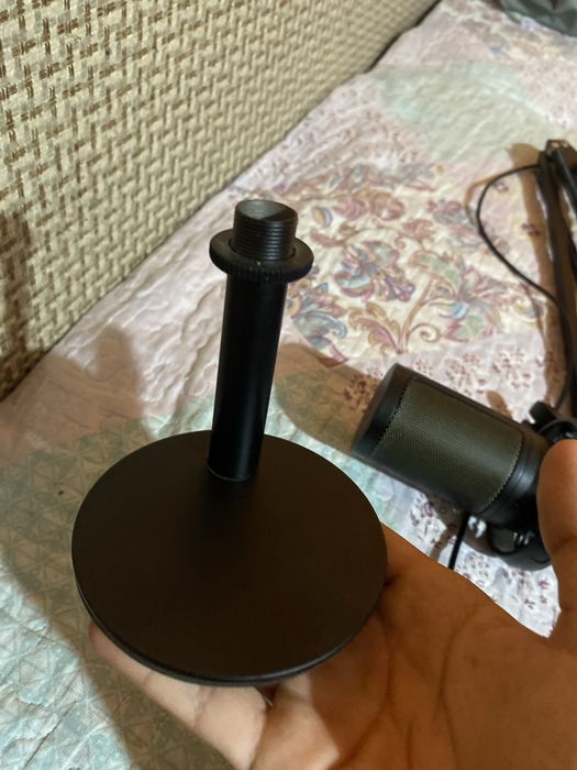 Микрофон с пантаграфам