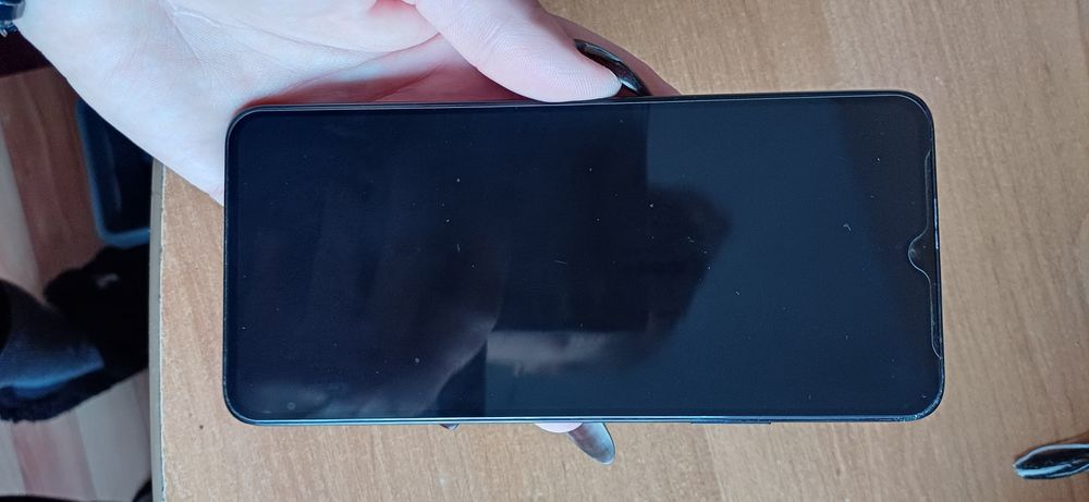 Продам телефон HUAWEI