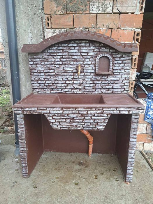 Градинска чешма.