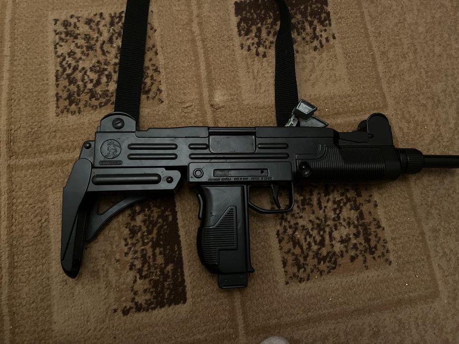 Продам пистолет детский