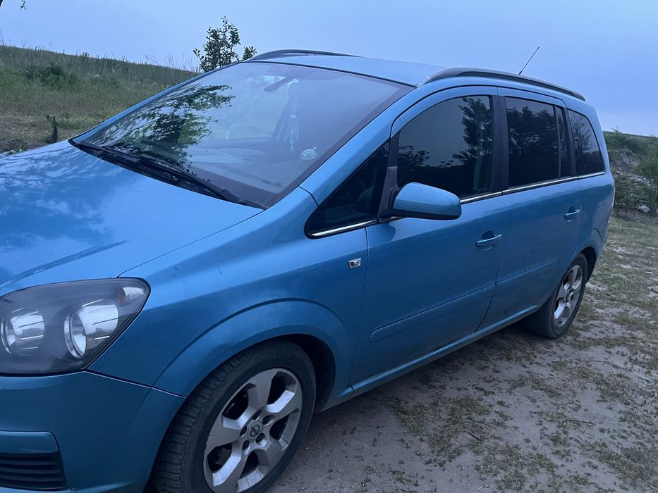Opel Zafira 1.9 120 cai  1700€