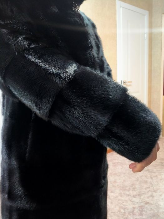 Продам норковую шубу