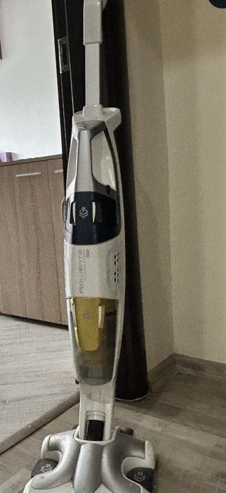 Прахосмукачка Rowenta Clean & Steam