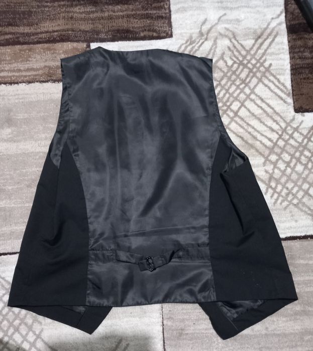 Veste si pantaloni costum