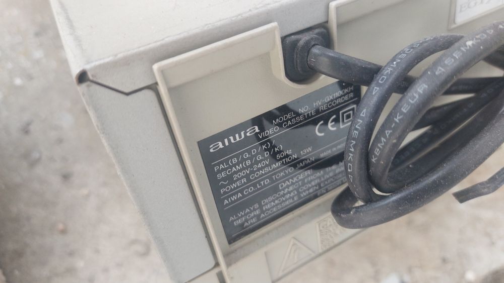 Видеомагнетофон aiwa