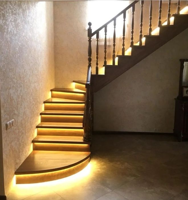 Умная подсветка лестницы