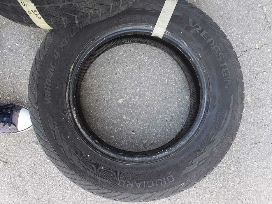 Зимни гуми Vredastein 235/65/R17