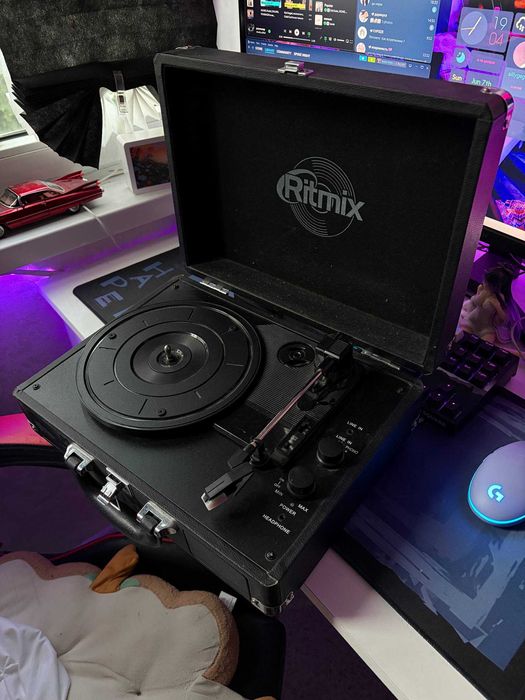 Виниловый проигрыватель Ritmix LP-120B