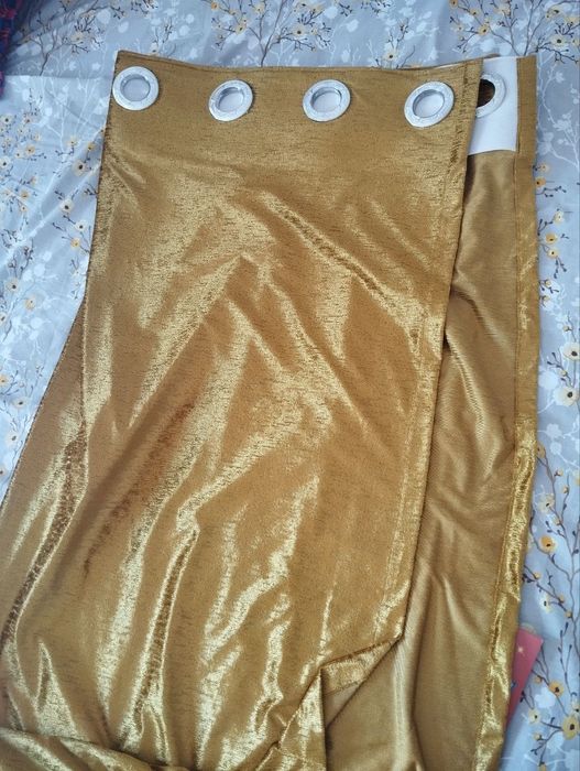 Parda sotiladi eshuk uchun