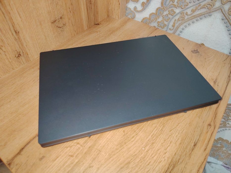 Noutbuk sotiladi. ASUS Zenbook Duo 2024 (UX8406)