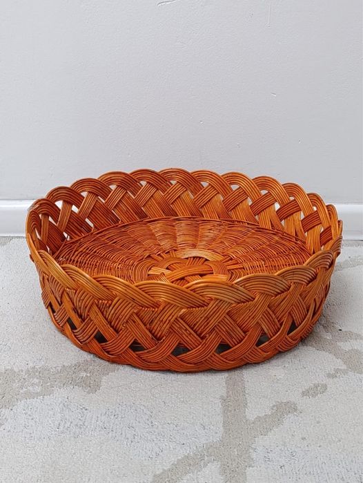 Продам карзину плетенную