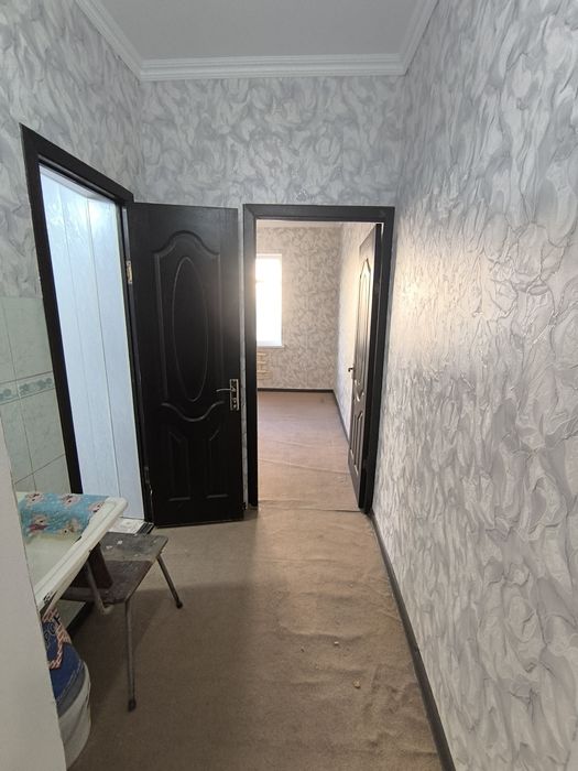 Общежитие. 1 ком квартиру Спутник 4. Первый этаж. Ремонт 18 м2