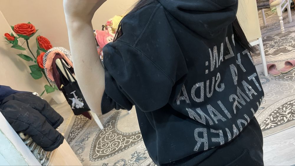 Худи с капюшоном женский