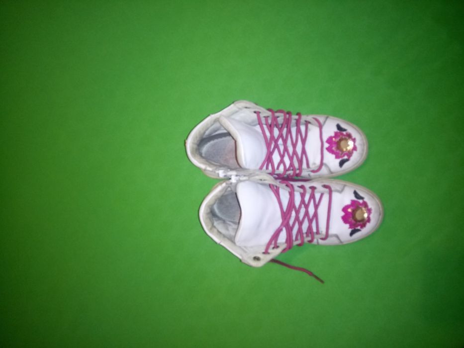 ДЕТСКИ маратонки бродирани ест. кожа и GEOX-невероятни