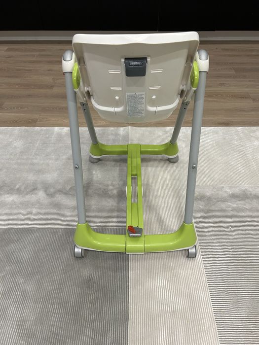 Детский стулчик от 4 месяцев до 5 лет б/у.