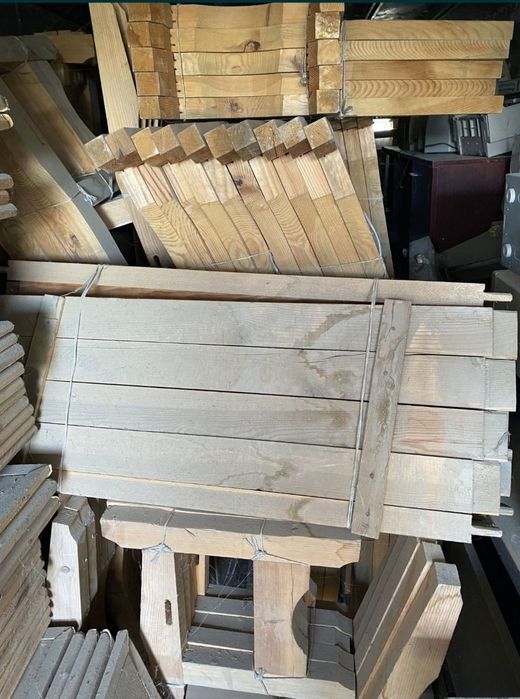 Деревянный стол и стулья комплект