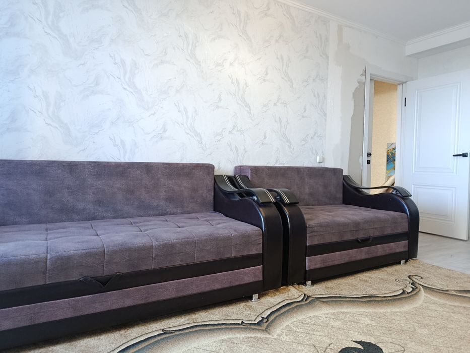 2дивана 2м +1,5м